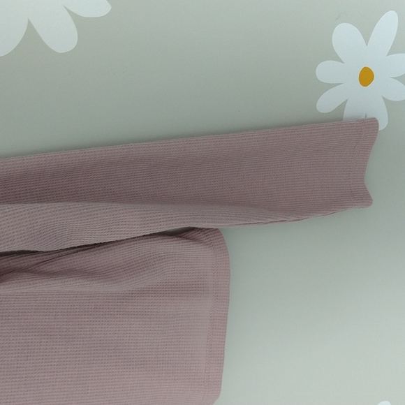 Freshman Lavender Lightweight Waffle-Knit Long-Sleeve Crop Top - Picture 6 of 8